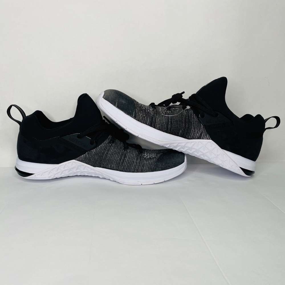 NIB NIKE Metcon Flyknit 3 Womens Sz 13 Training